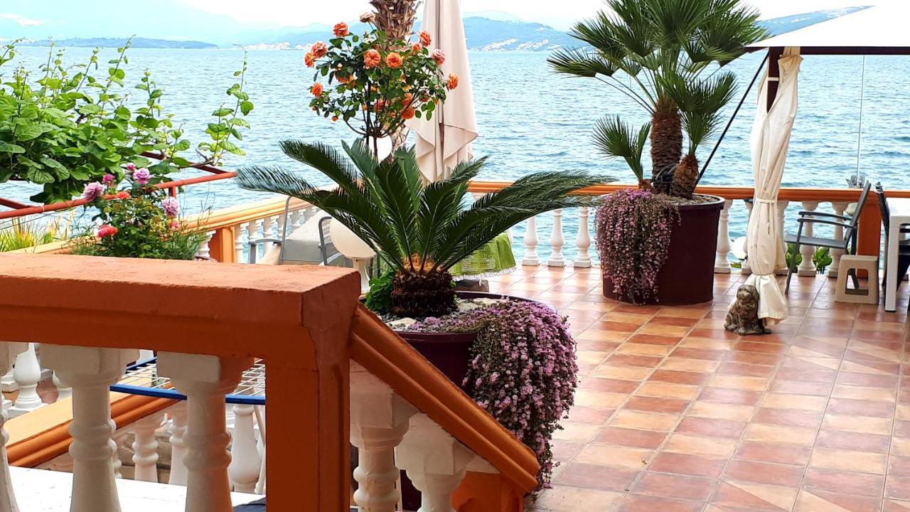 Apartmani Kalinic บิเยลา ภายนอก รูปภาพ