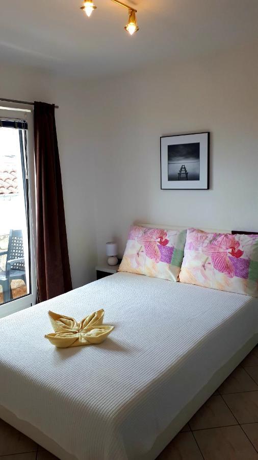 Apartmani Kalinic บิเยลา ภายนอก รูปภาพ