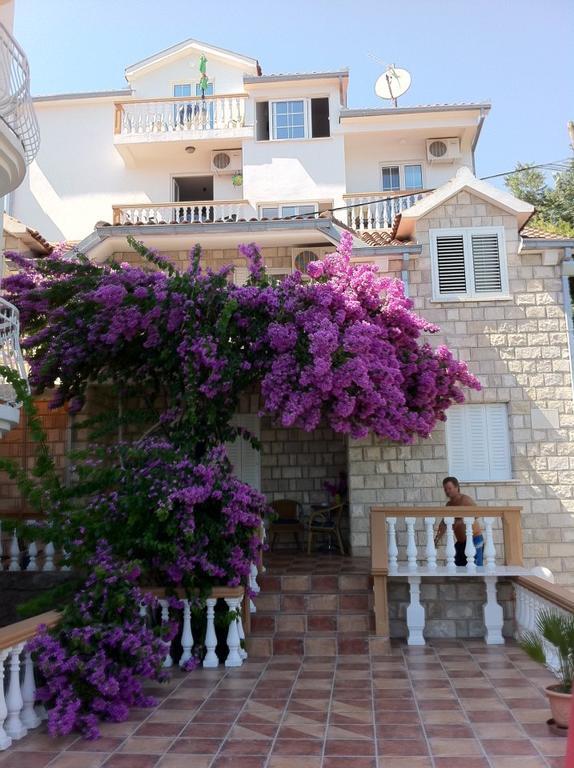 Apartmani Kalinic บิเยลา ภายนอก รูปภาพ