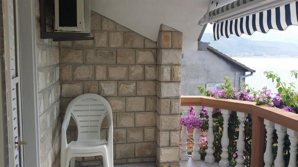 Apartmani Kalinic บิเยลา ภายนอก รูปภาพ